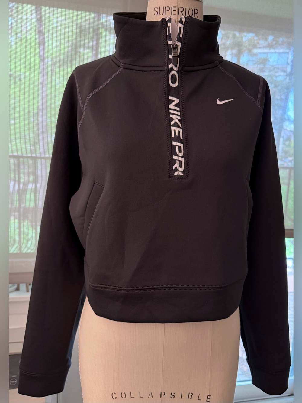 NWT Nike Pro Dri Fit XS Grey 1/2 Zip Cropped Training Top Women’s